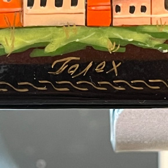 Russian Black Lacquer Box 3 compartments Artist Signed Handpainted 7.25" L - Picture 11 of 11